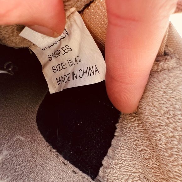 Puma shoes. Very nice condition. Just too small for me. Great for everyday wear! - Picture 5 of 7